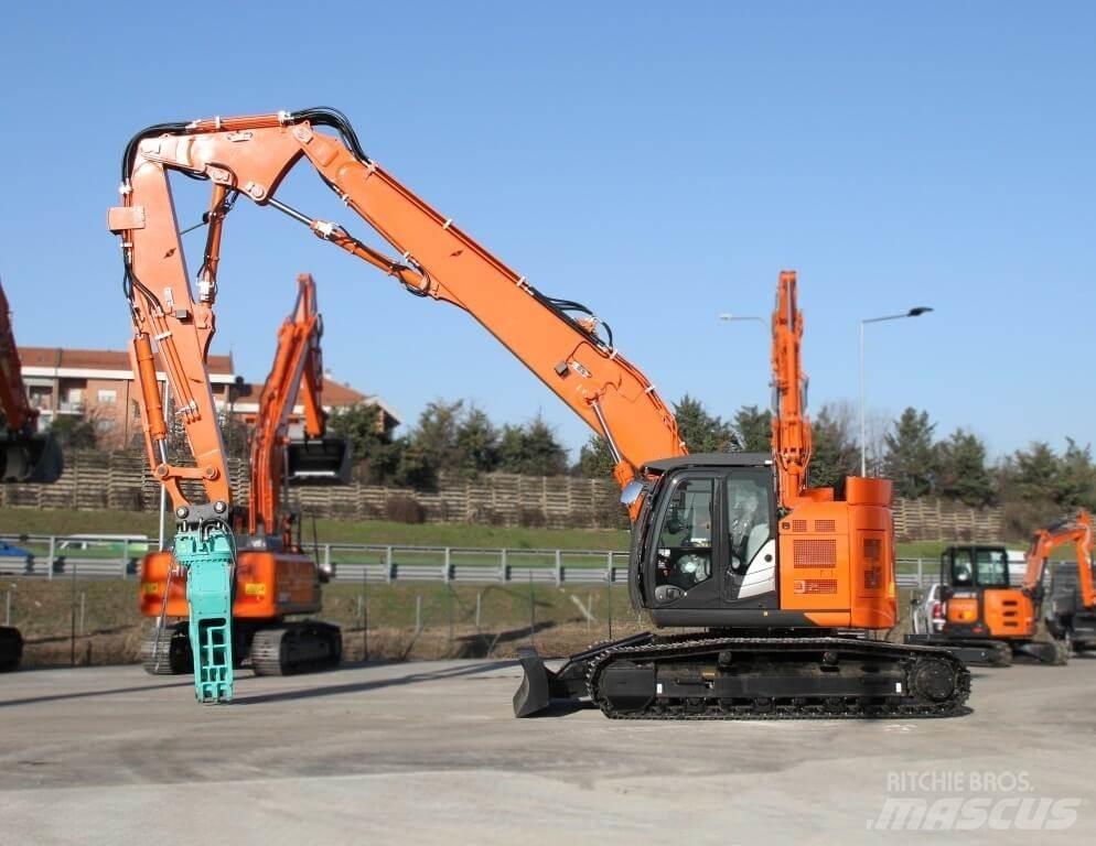 Hitachi ZX225USLC-6 Гусеничные экскаваторы