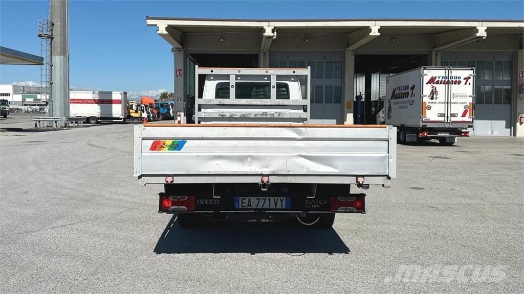 Iveco DAILY 35C13 4X2 Специальные грузовики