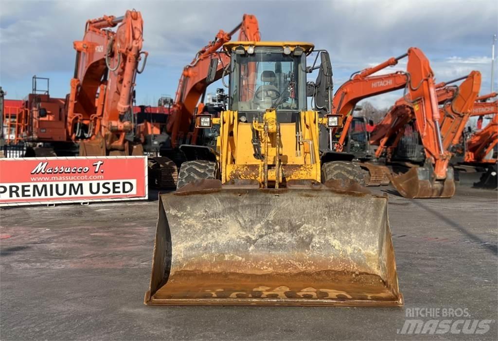 JCB 426 ZX Фронтальные погрузчики
