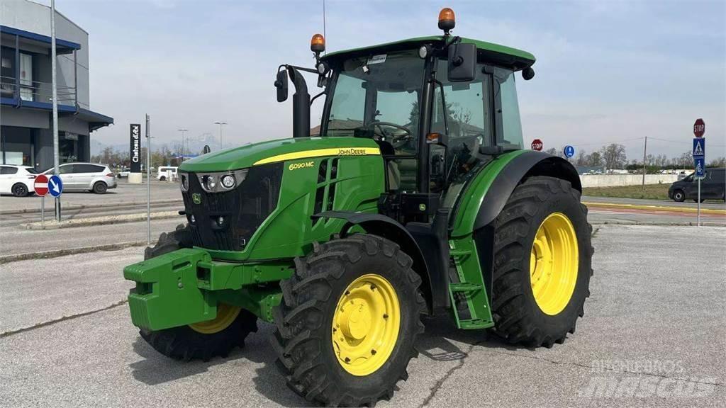 John Deere 6090MC 4X4 Снежные отвалы и плуги