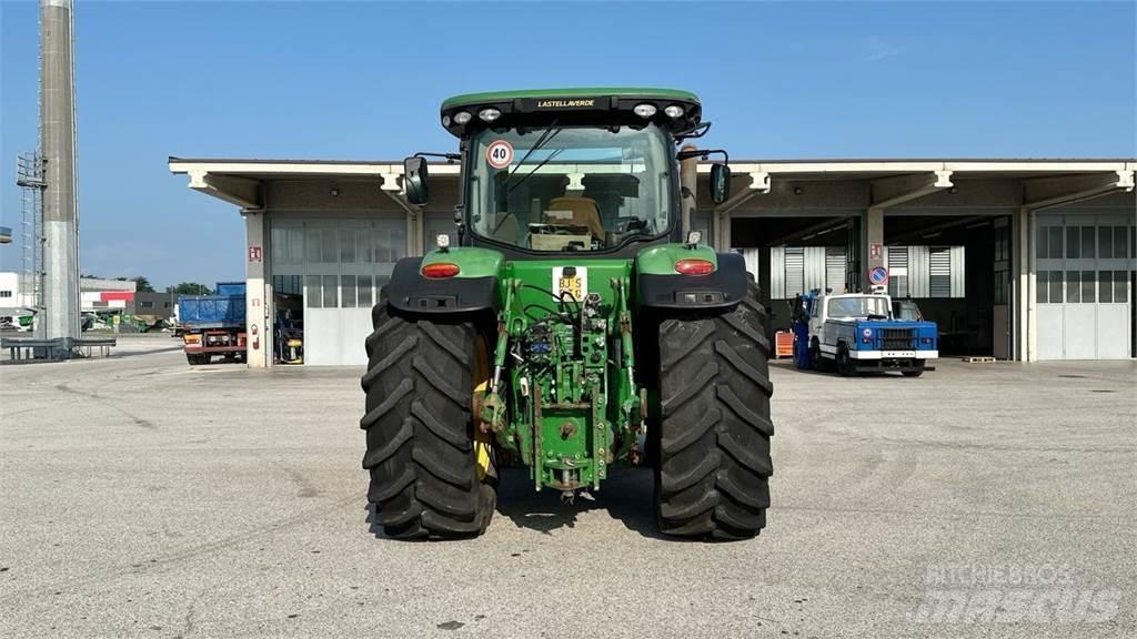 John Deere 7230R Снежные отвалы и плуги