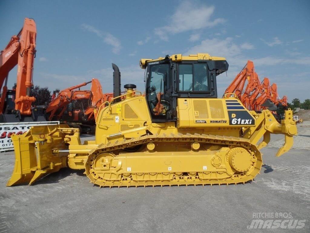 Komatsu D61 EXi Гусеничные бульдозеры