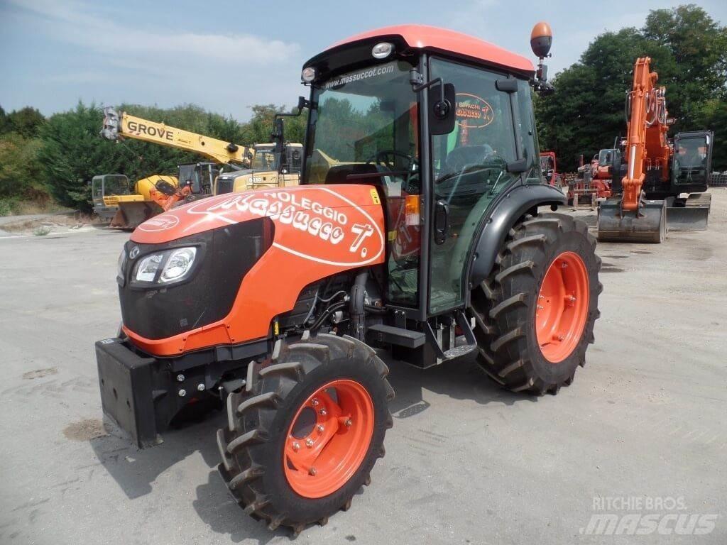 Kubota M8540N Снежные отвалы и плуги