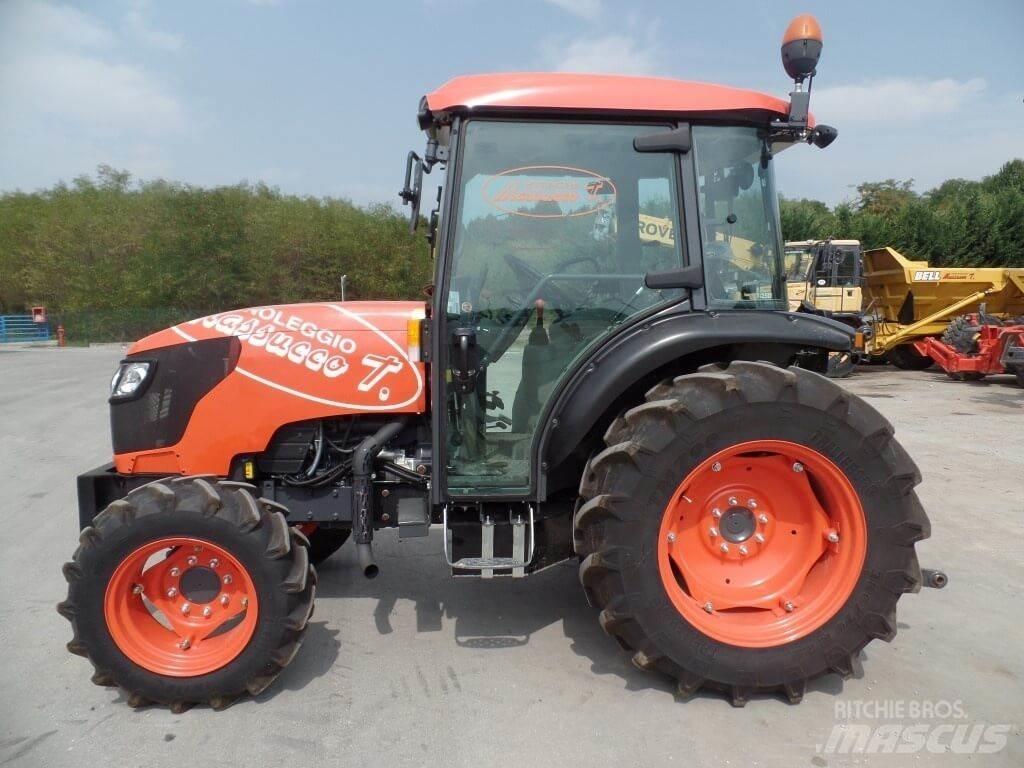Kubota M8540N Снежные отвалы и плуги