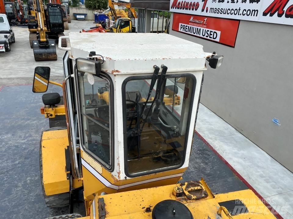 Liebherr L521 Фронтальные погрузчики