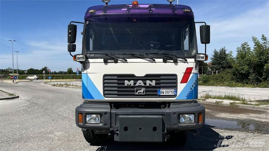 MAN 41.364 VF 8x4 Специальные грузовики