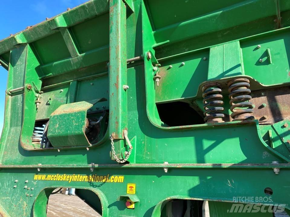 McCloskey J40 V2 Дробилки