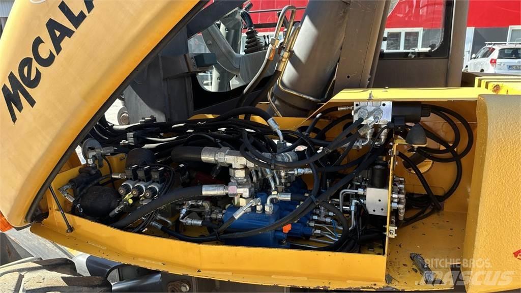 Mecalac 10MSX 4X4 Колёсные экскаваторы