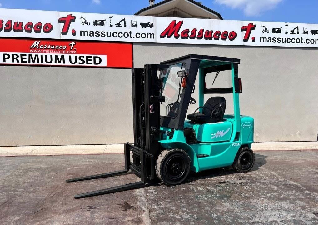 Mitsubishi FD25K Дизельные погрузчики