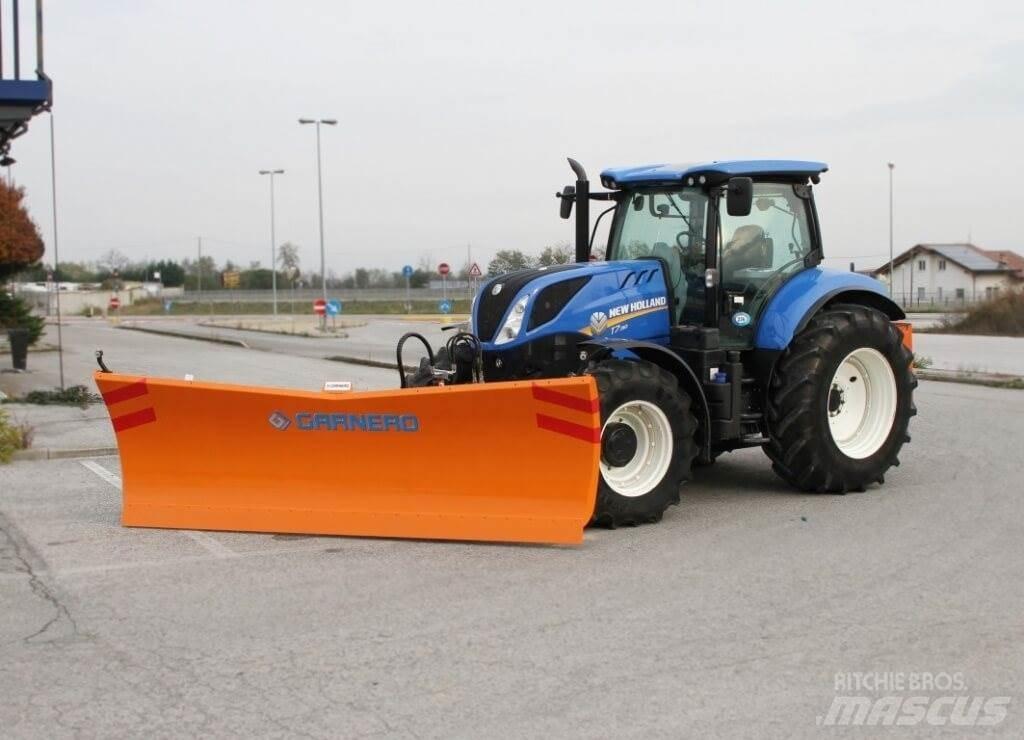 New Holland T7.190 Снежные отвалы и плуги