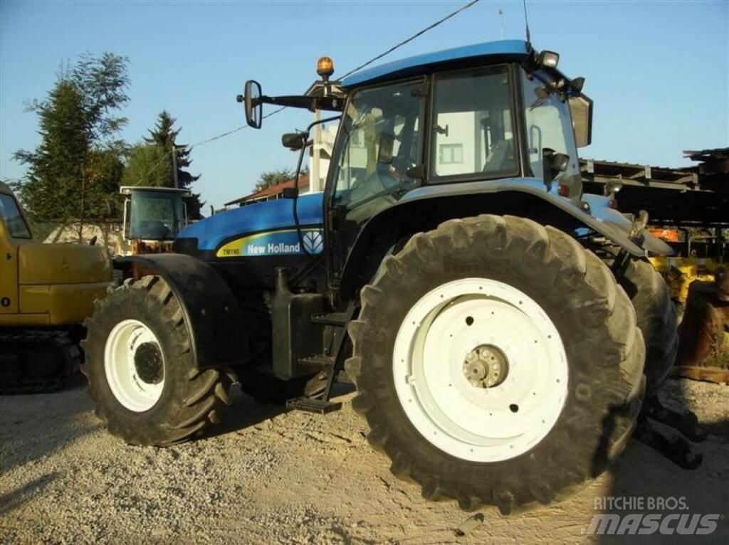 New Holland TM190 Снежные отвалы и плуги