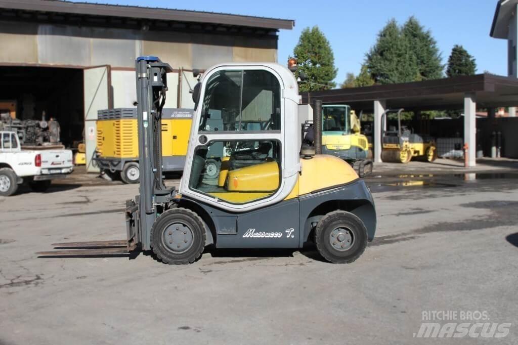 Nuova Detas SHR 40 Дизельные погрузчики