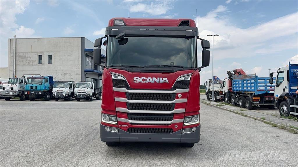 Scania R650 8x4 Специальные грузовики