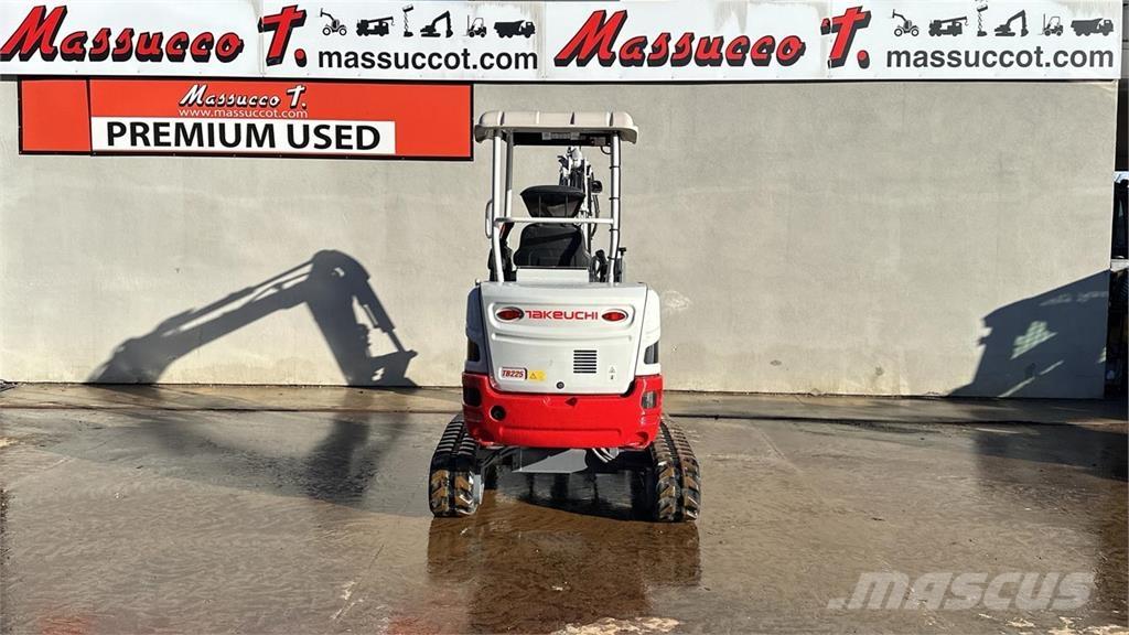 Takeuchi TB225 Мини-экскаваторы