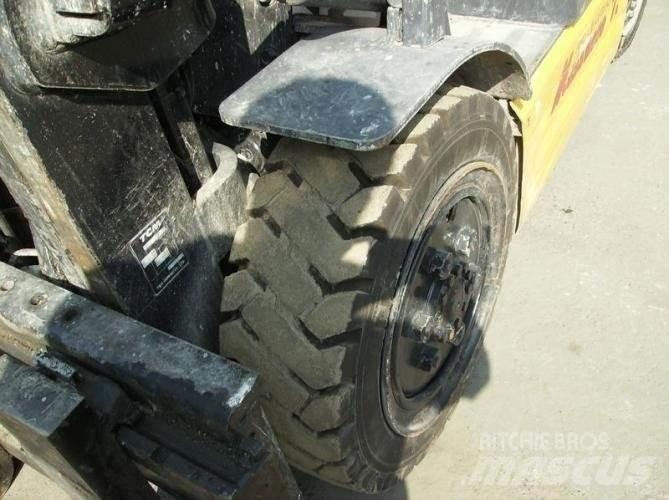 TCM VM400 FB30 Электропогрузчики