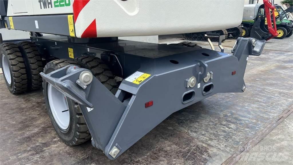 Terex TWH 220 S5 Колёсные экскаваторы