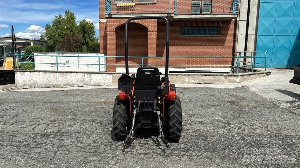  Tigretrac 3800 4x4 Снежные отвалы и плуги