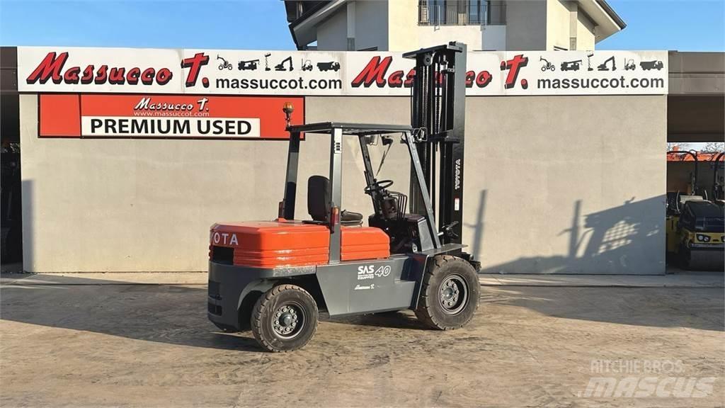 Toyota 02-5FD40 Дизельные погрузчики