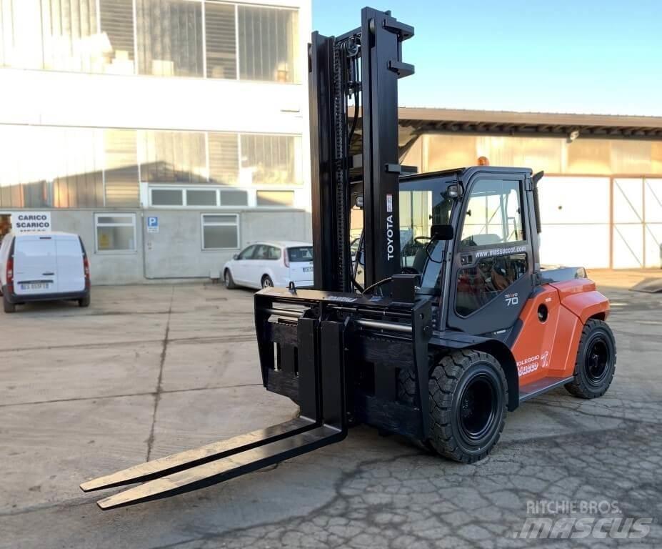 Toyota 40-8FD70N Дизельные погрузчики