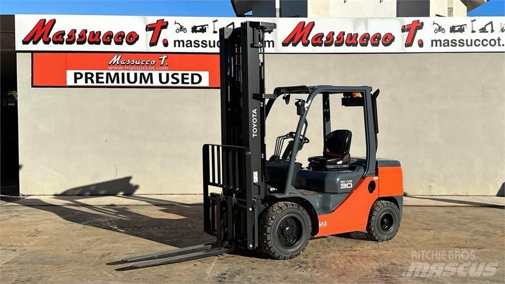Toyota 52-8FDF30 Дизельные погрузчики