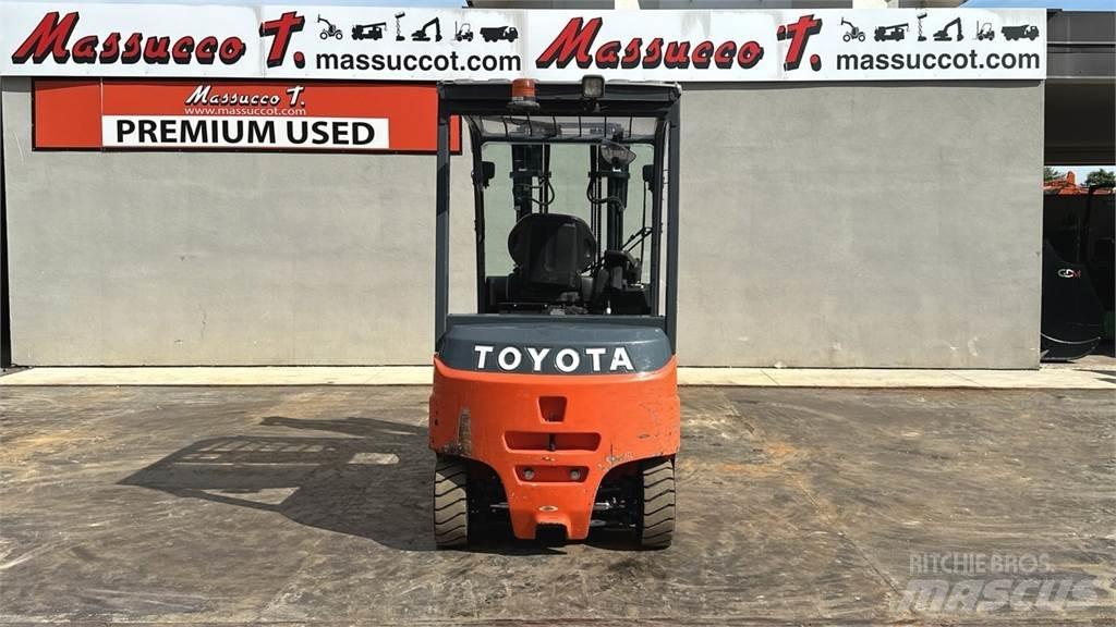 Toyota 8FBMT25 Электропогрузчики