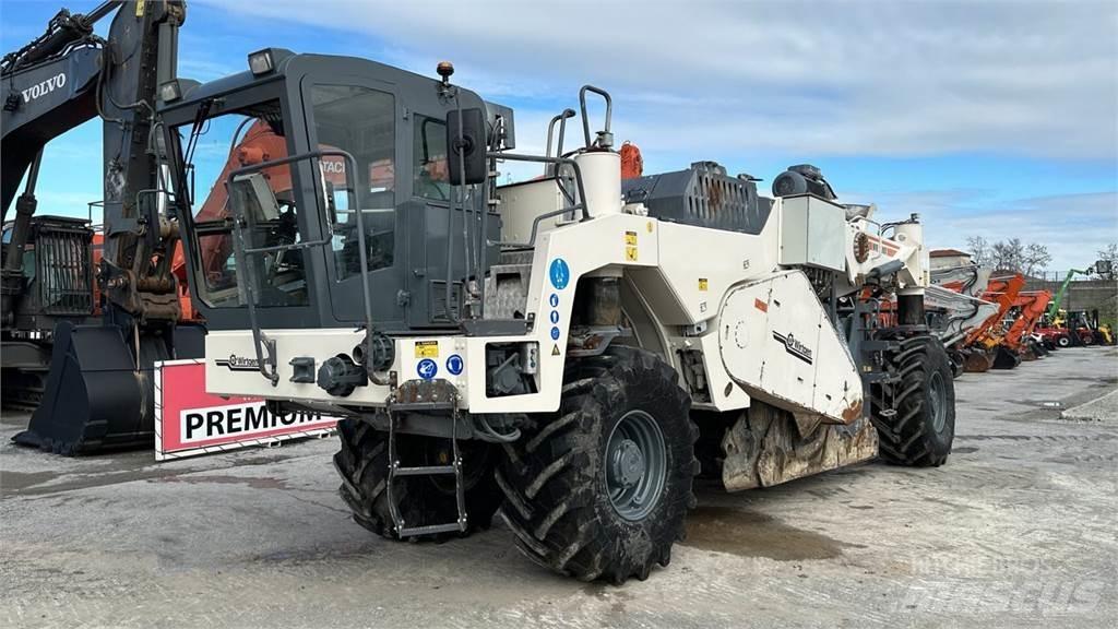 Wirtgen WR2000 Специальные грузовики