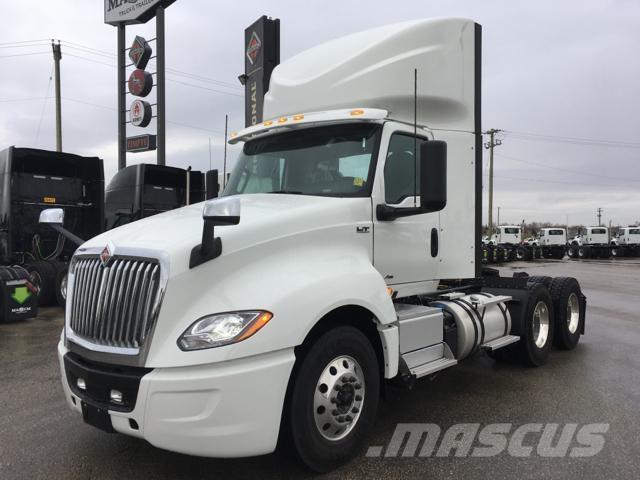 International LT Седельные тягачи