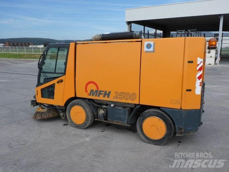Aebi MFH 2500 Уборочные машины