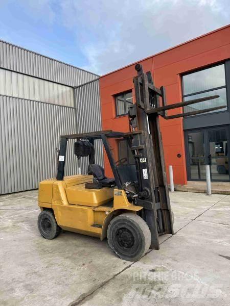 CAT DP40KL Другие складские механизмы