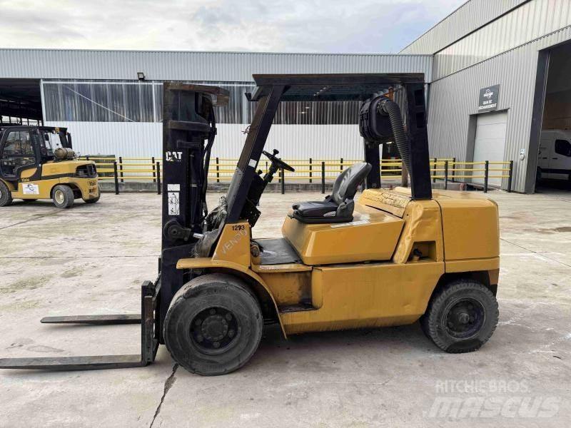 CAT DP40KL Другие складские механизмы