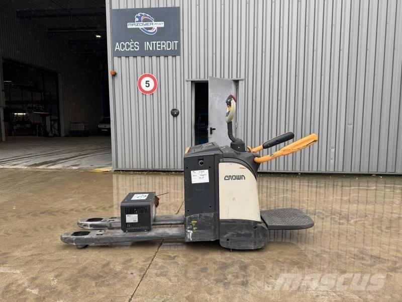 Crown WT 3000 Ручные электрические тележки