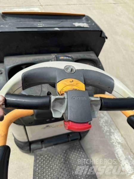 Crown WT3040 Ручные электрические тележки