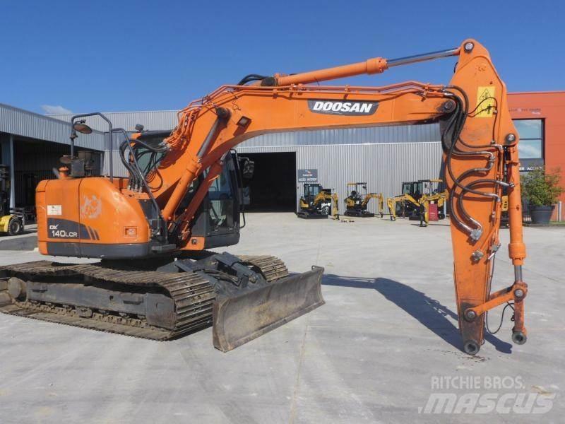 Doosan DX140LC Гусеничные экскаваторы