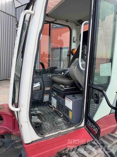 Takeuchi TB 250 Мини-экскаваторы