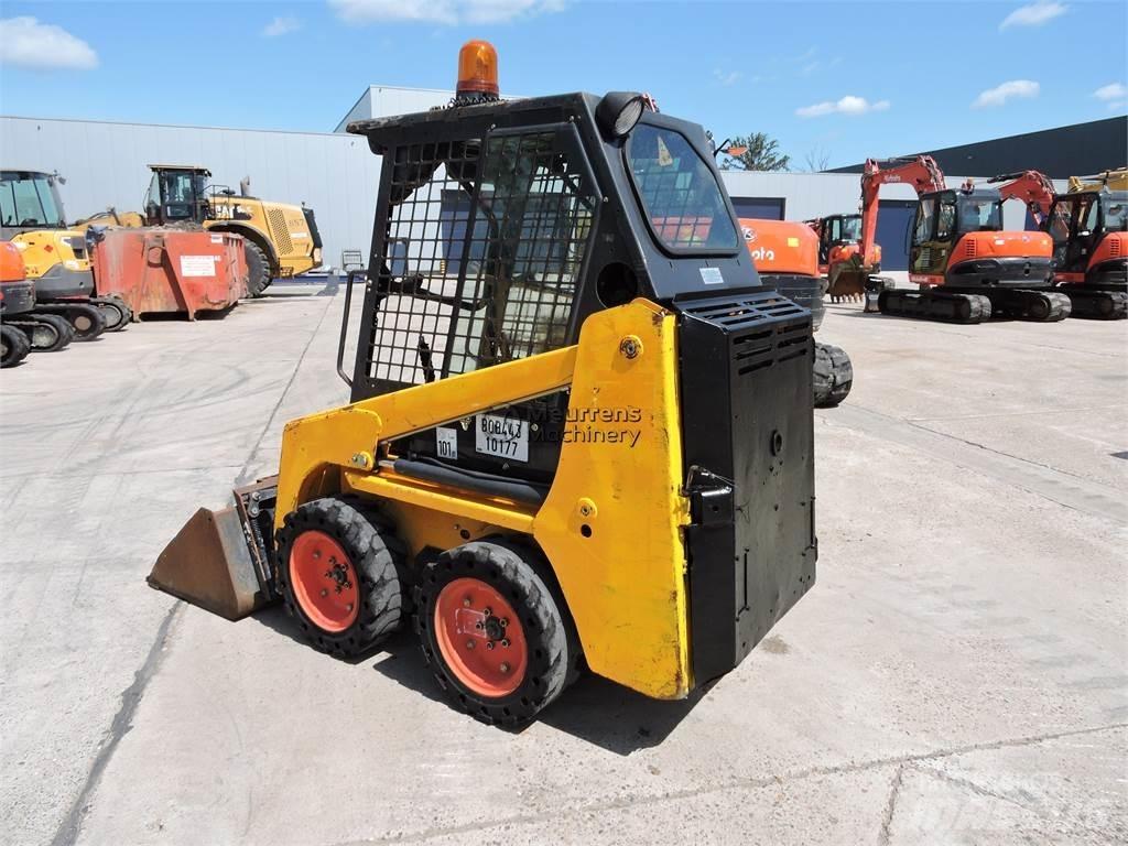 Bobcat S70 Фронтальные погрузчики