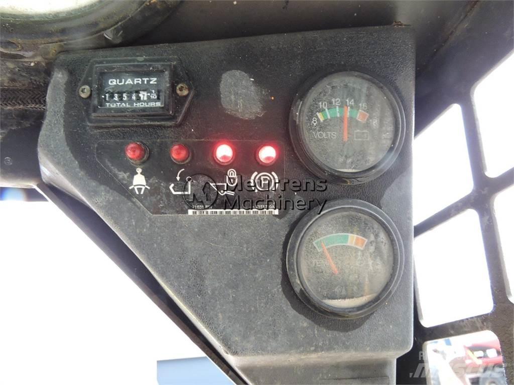 Bobcat S70 Фронтальные погрузчики