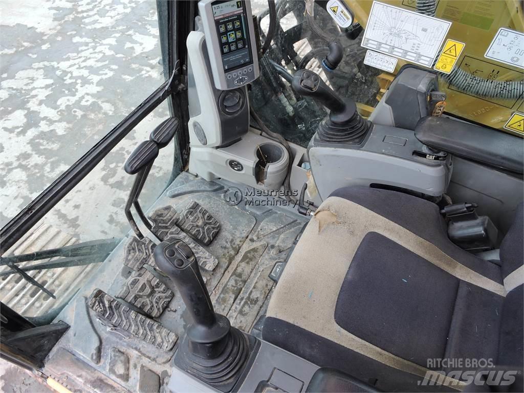 CAT 326F Гусеничные экскаваторы
