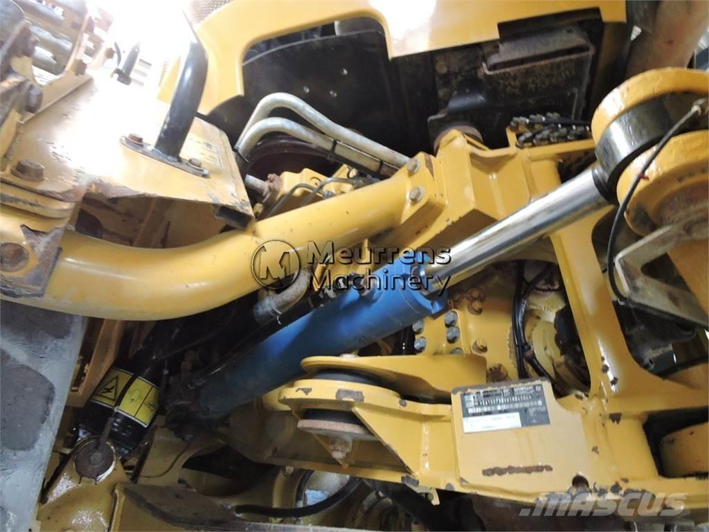 CAT 730 Шарнирно-сочленённые самосвалы