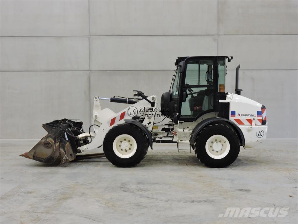 CAT 908M + FORK Фронтальные погрузчики