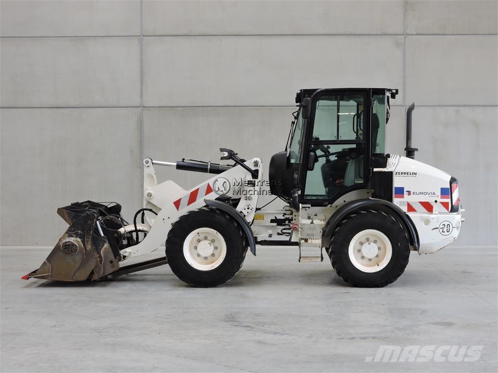 CAT 908M + FORK Фронтальные погрузчики