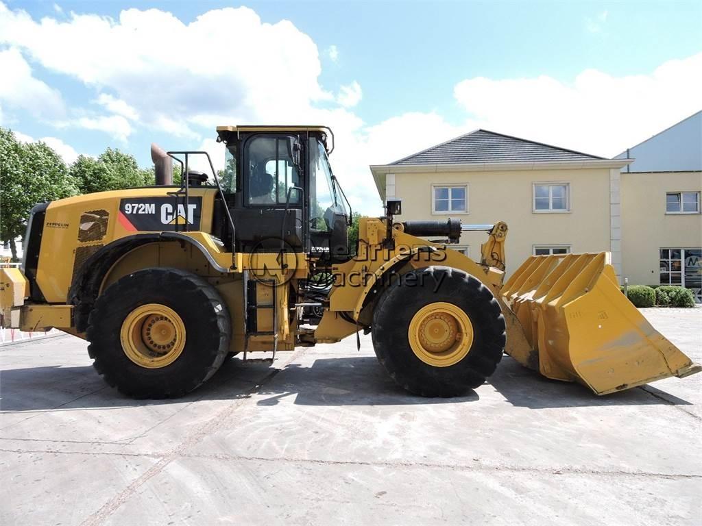 CAT 972M Фронтальные погрузчики