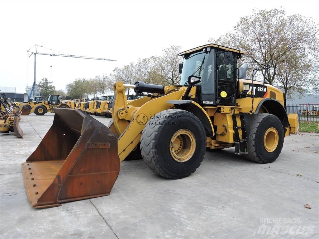 CAT 972M Фронтальные погрузчики