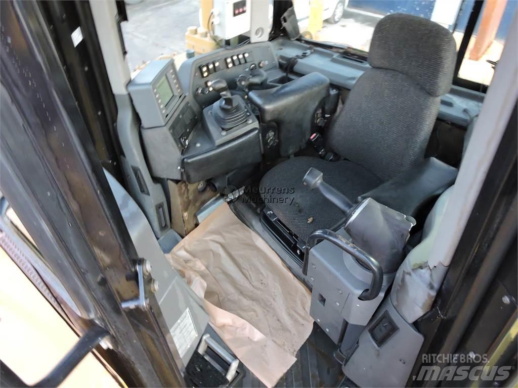 CAT D8T Бульдозеры
