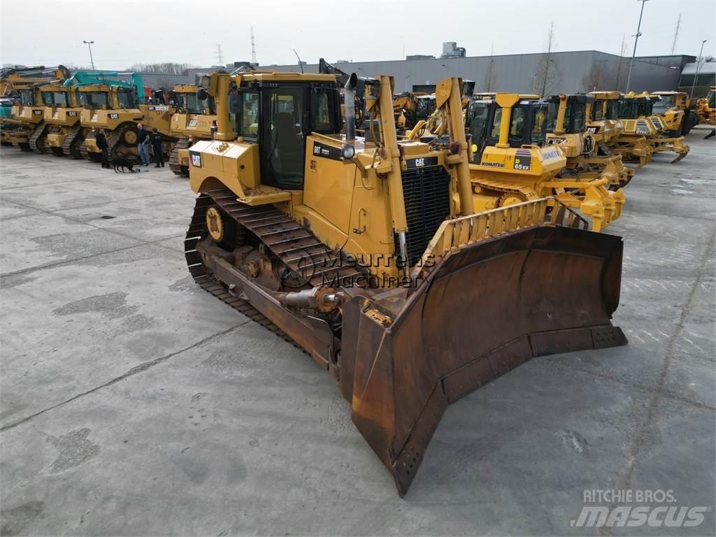 CAT D8T Бульдозеры