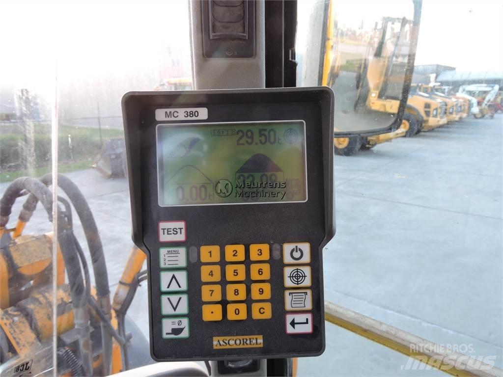 JCB 436B Фронтальные погрузчики