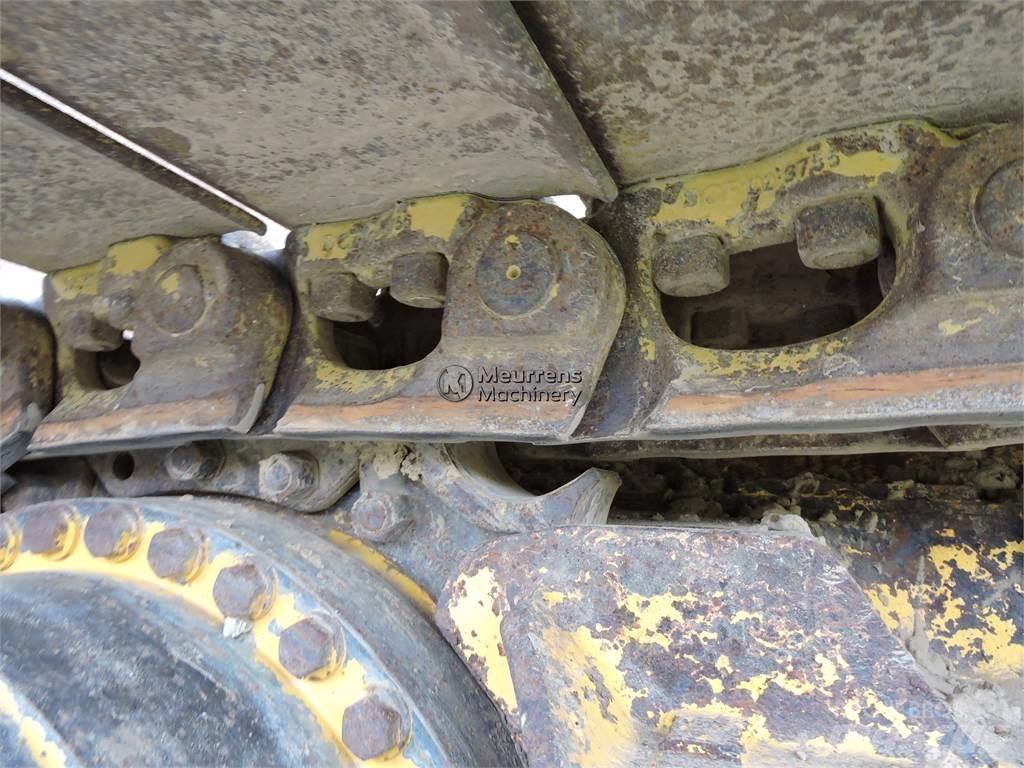 Komatsu D61PXi-23 Бульдозеры