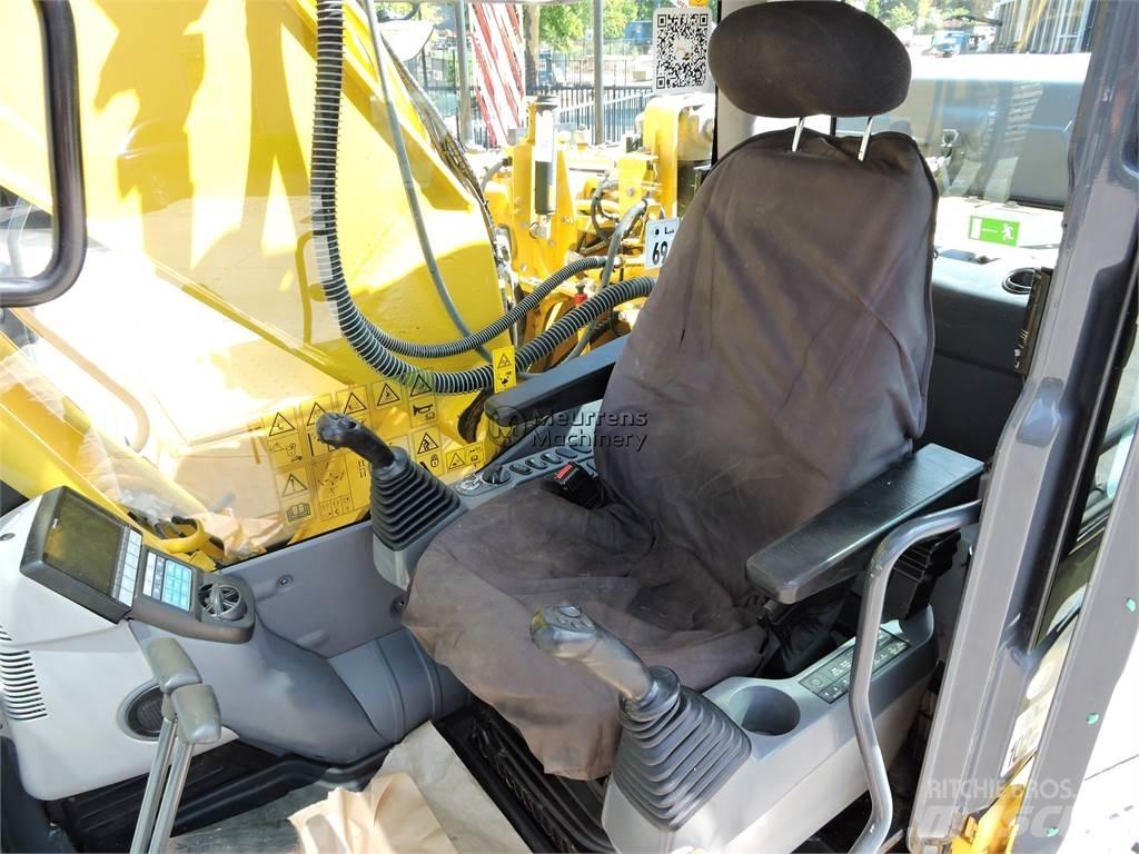 Komatsu PC210LC-10 Гусеничные экскаваторы