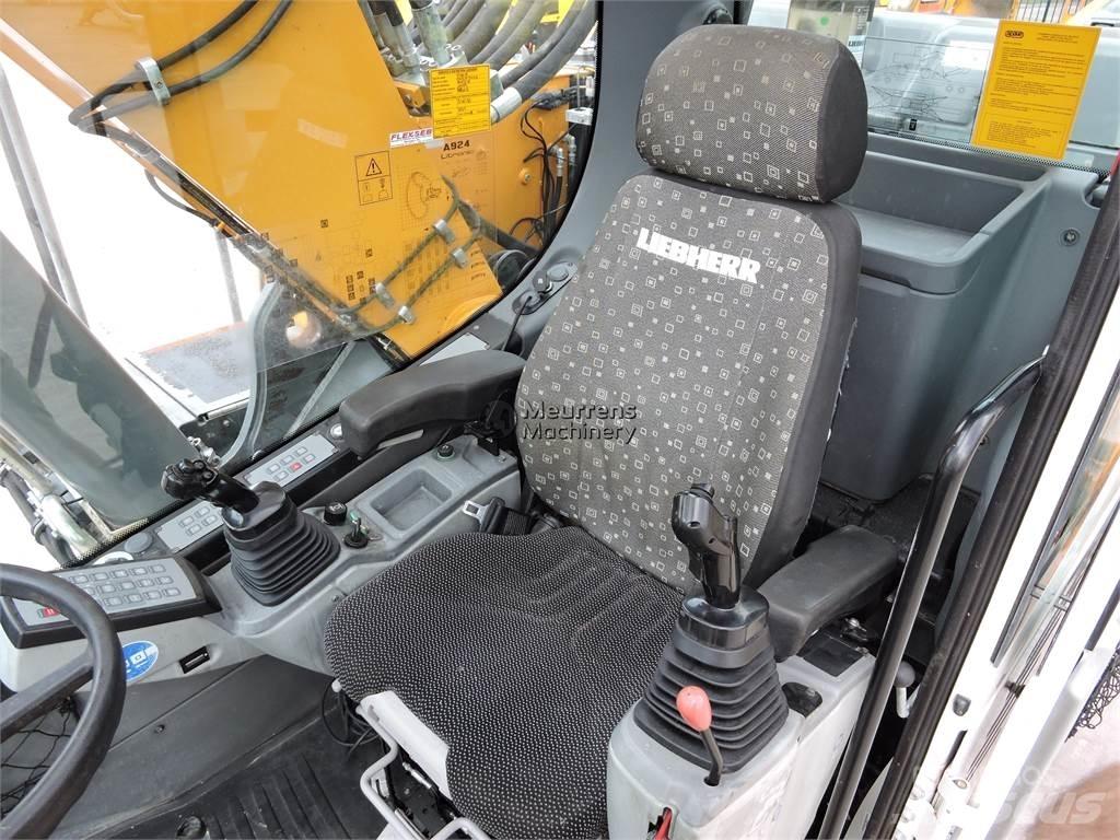 Liebherr A924 Колёсные экскаваторы
