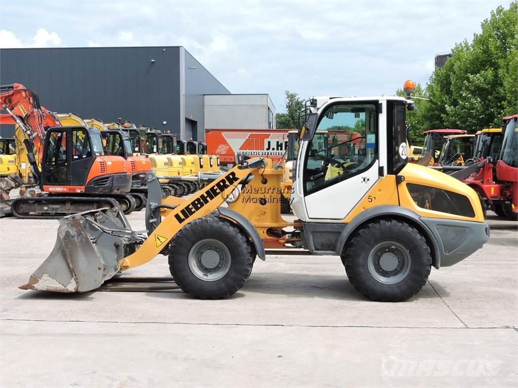 Liebherr L508 + FORK Фронтальные погрузчики