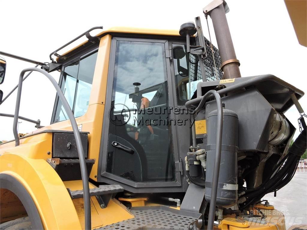 Volvo A25F Шарнирно-сочленённые самосвалы